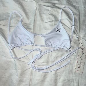 Boutine LA white loop top🤍